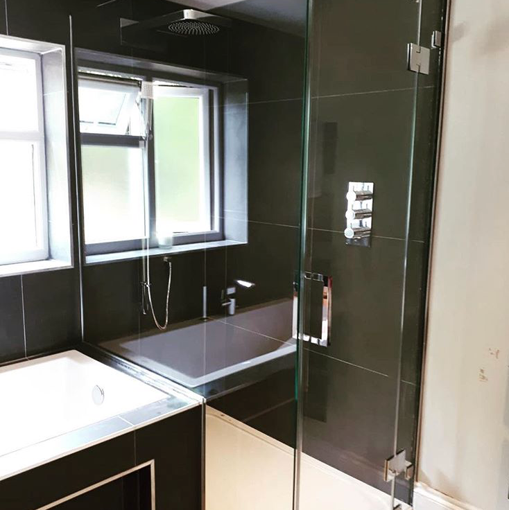Chrome glass clamp for shower glass, can be used on walls, floors and ceilings