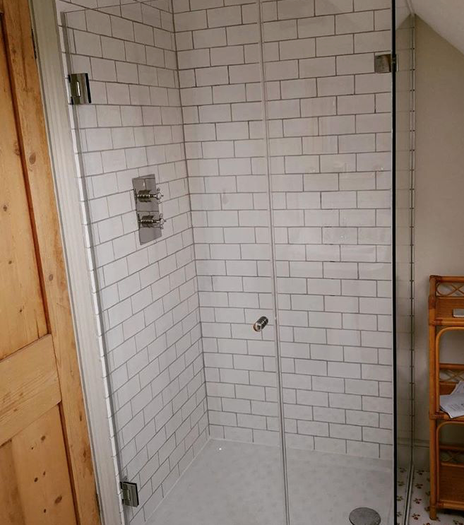 Offset back plate Chrome wall to glass hinges
